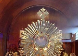 Act Of Reparation To Jesus Present In The Holy Eucharist